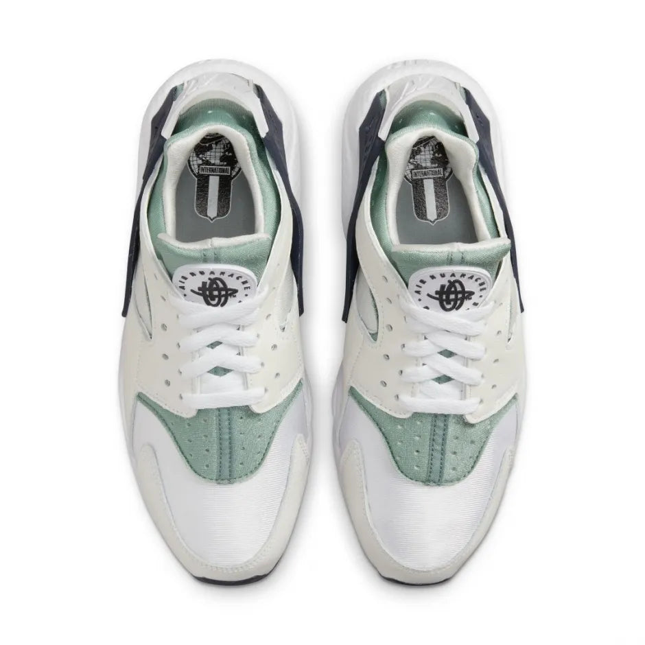 Дамски маратонки NIKE Air Huarache Mica Green