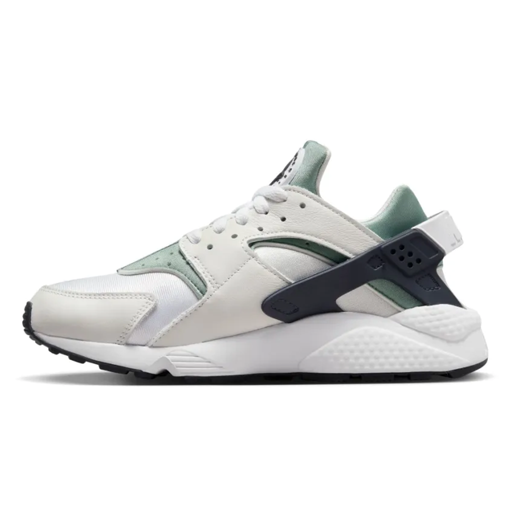 Дамски маратонки NIKE Air Huarache Mica Green