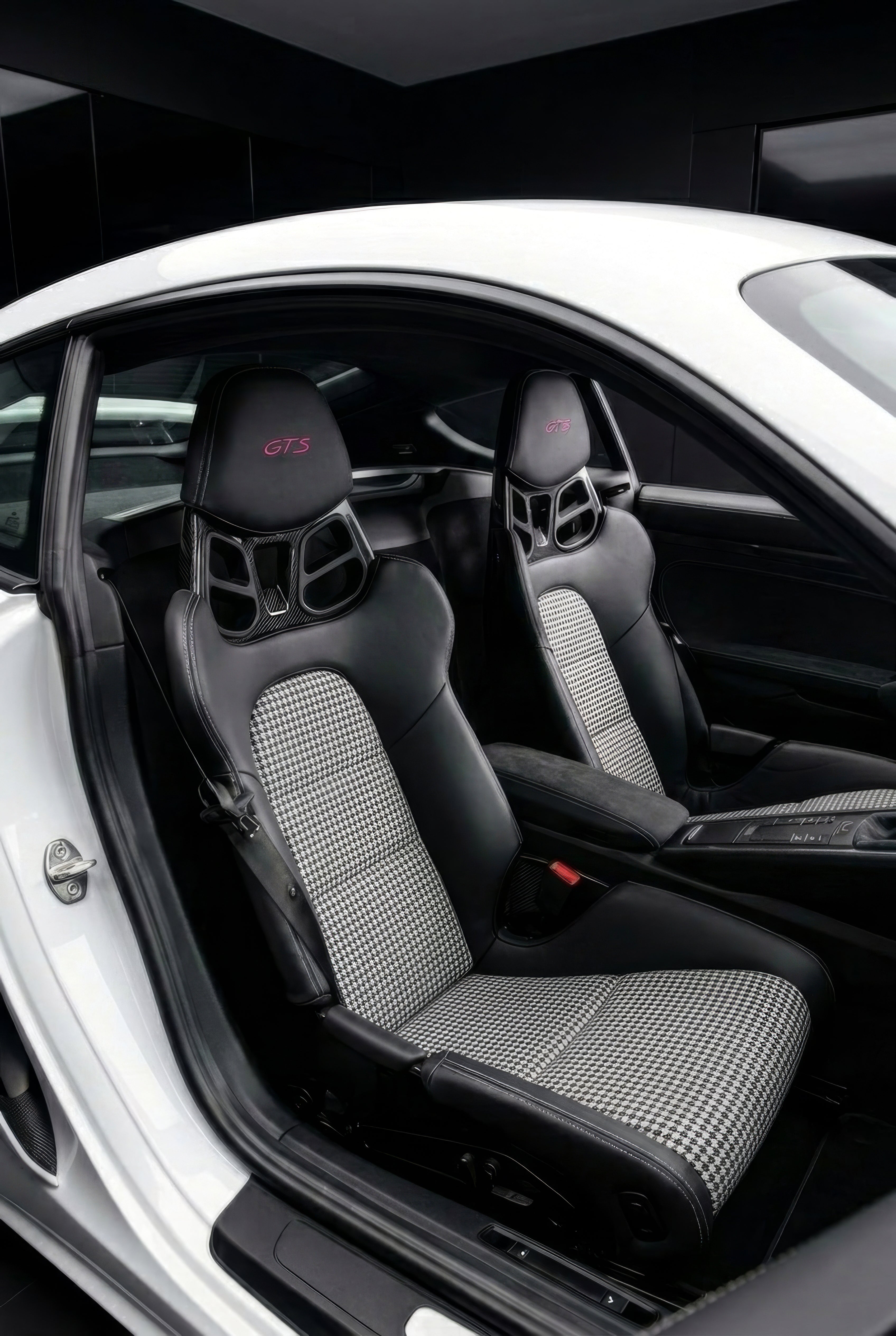 ALL POWER Porsche Carbon Bucket Seat